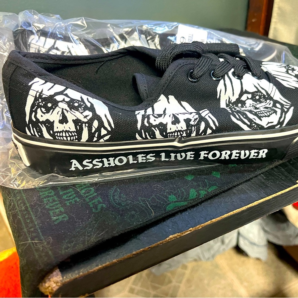 Sneakers brand new